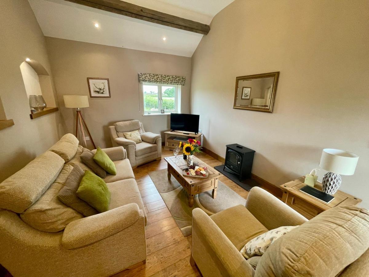 Fieldsview Villa Wrexham Esterno foto