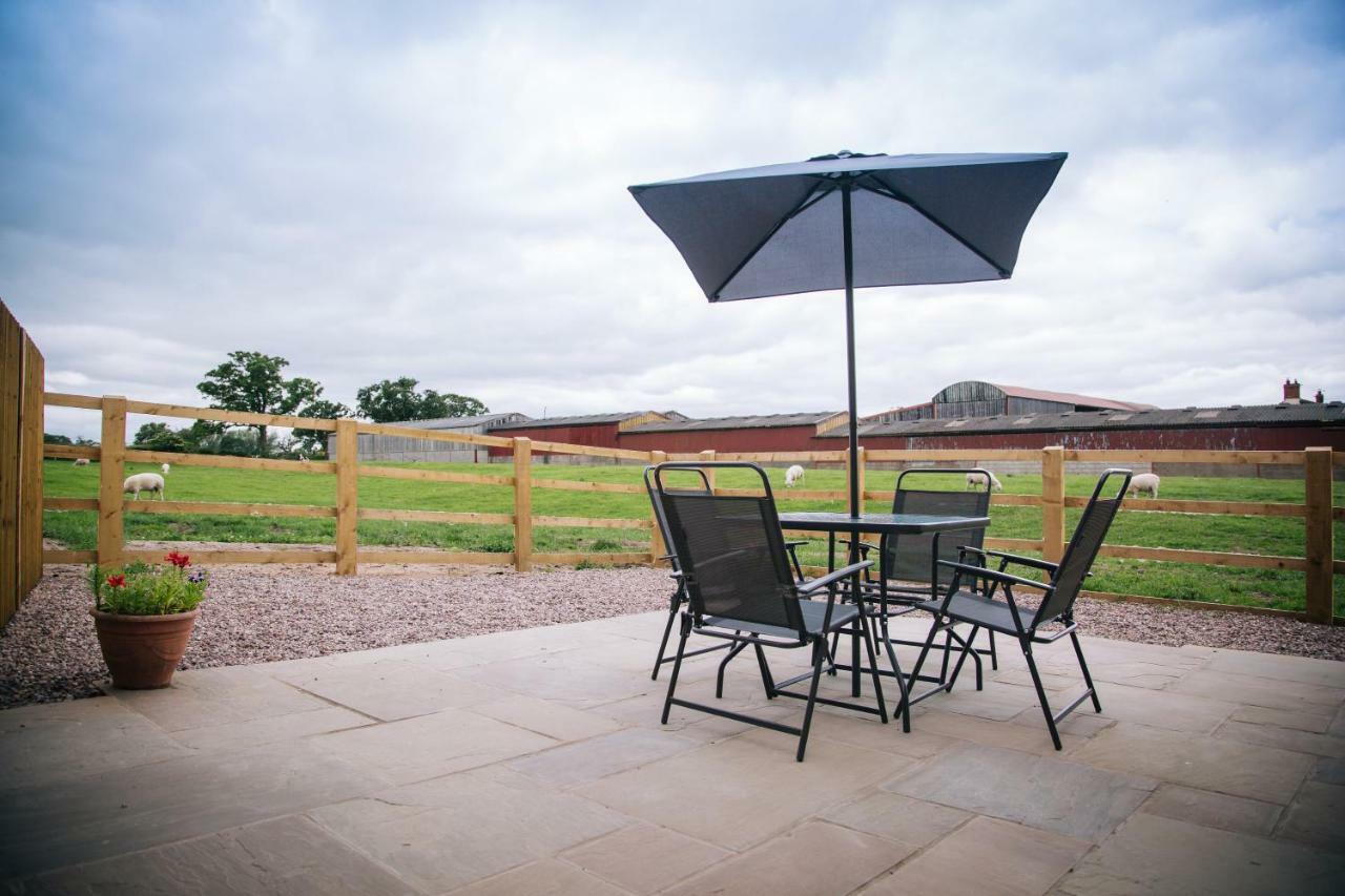 Fieldsview Villa Wrexham Esterno foto