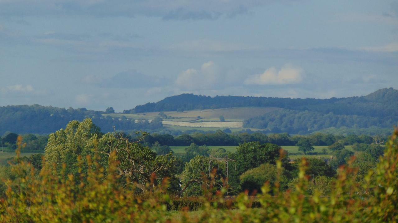 Fieldsview Villa Wrexham Esterno foto