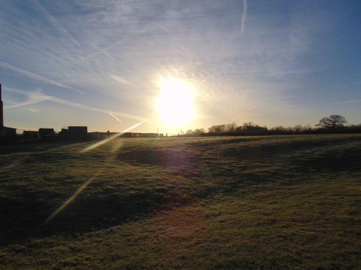 Fieldsview Villa Wrexham Esterno foto